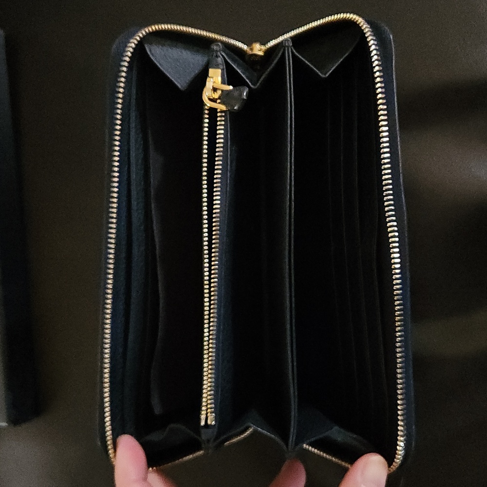 PRADA Zippy Long Wallet - Picture 6 of 12
